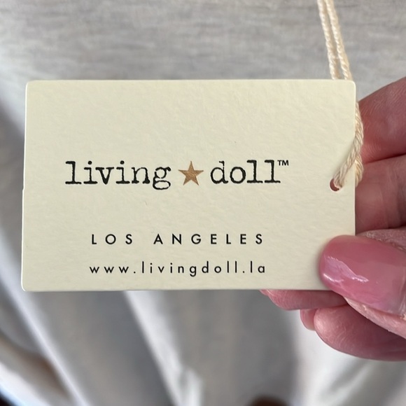 Living Doll Women’s Cream Sweatshirt With Sequins On Shoulders Size 0X NWT - Picture 2 of 10